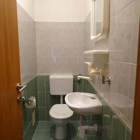 Apartman *